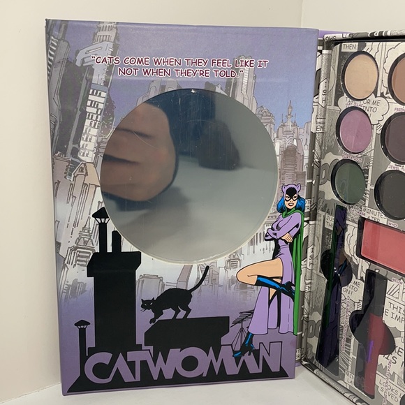Cat Women Make Up Kit New Un Used! - Picture 4 of 11